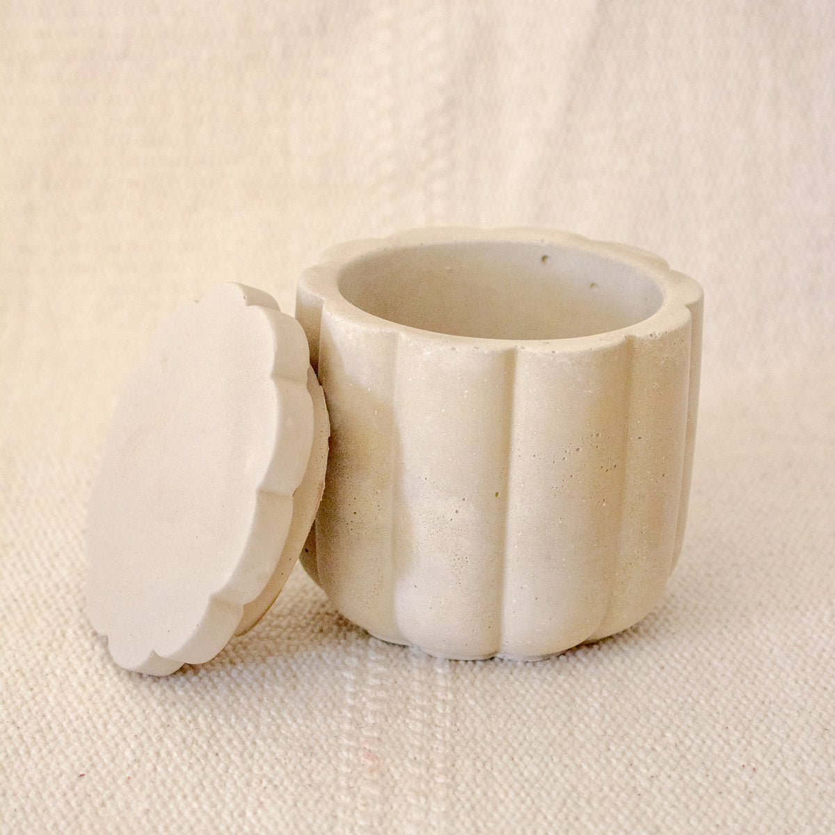 Empty Concrete Candle Jar, holds 7oz of wax- Scallop Style