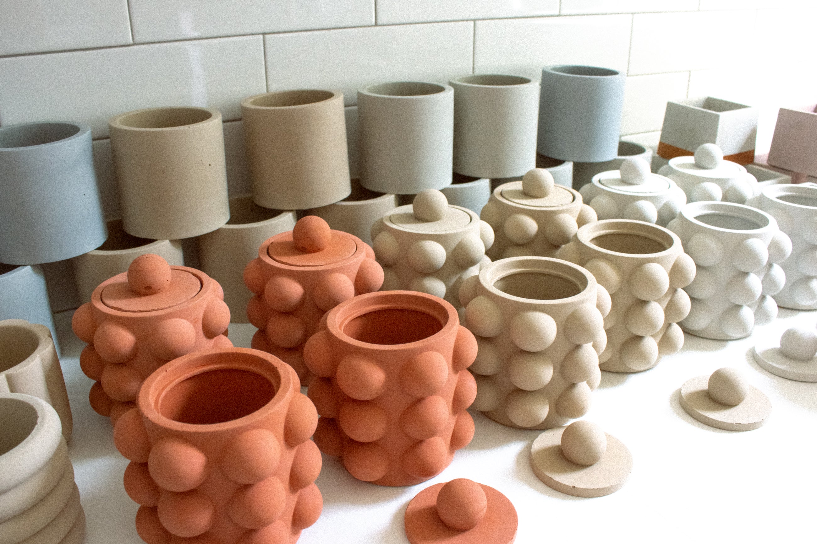 Wholesale Banner showing photo of the bubble jar and 10oz empty vessel