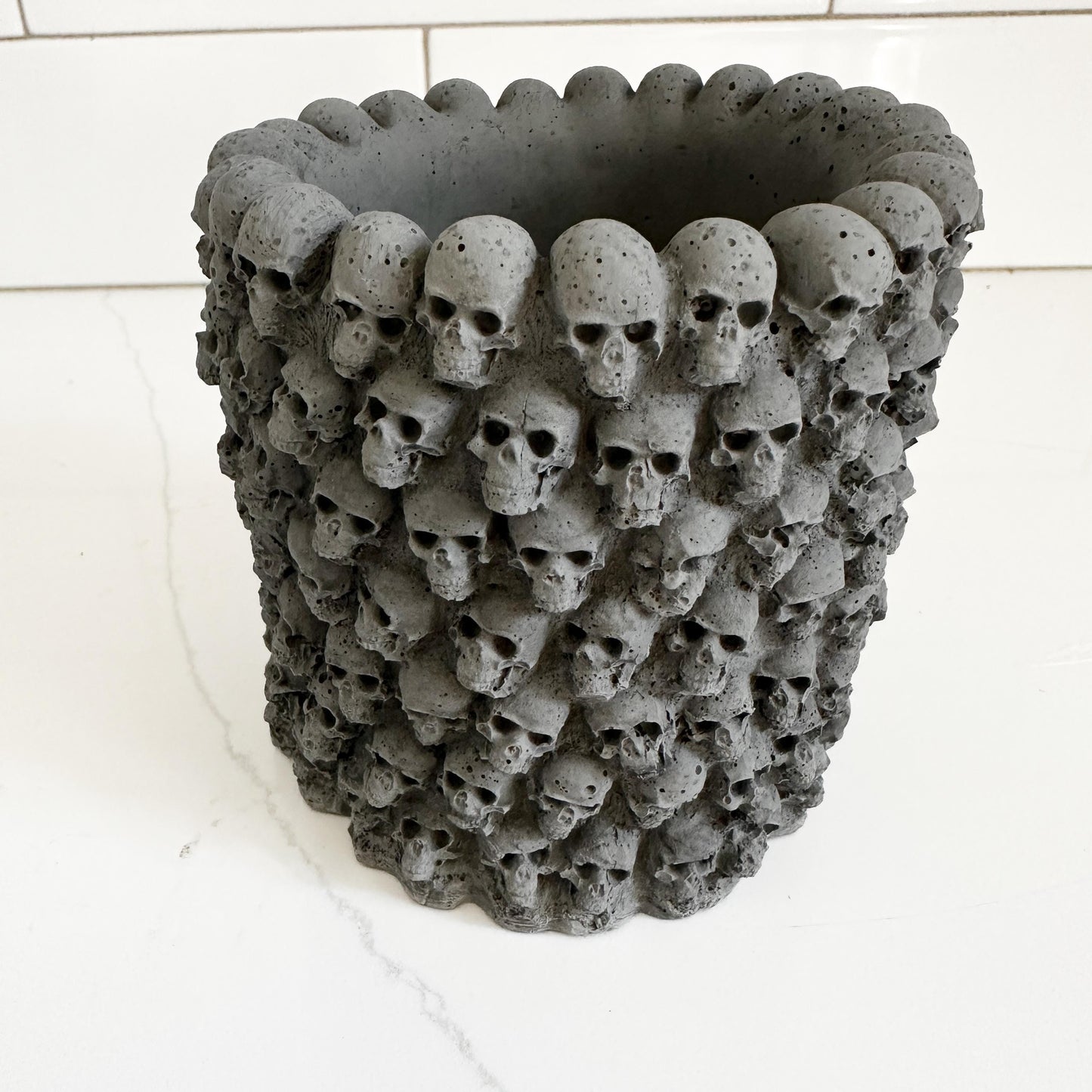 5oz Empty Concrete Vessel - Skull Heads