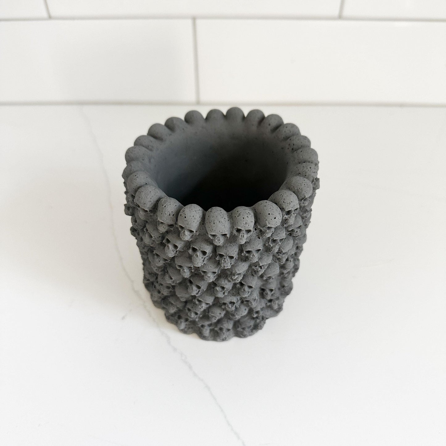 5oz Empty Concrete Vessel - Skull Heads